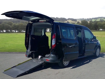 Used Ford Grand Tourneo Connect 2019 for sale - 76647233: Photo