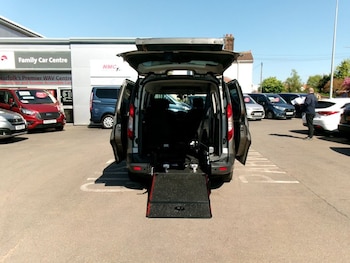 Used Ford Tourneo Connect 2017 for sale - 78350220: Photo