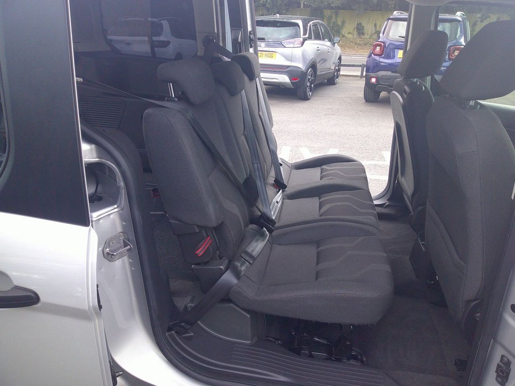 Used Ford Grand Tourneo Connect 2018 for sale - 76647189: Photo 10