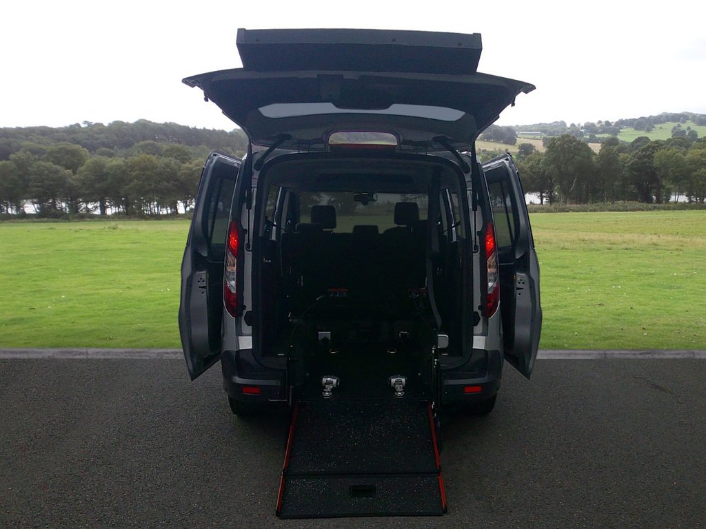 Used Ford Grand Tourneo Connect 2018 for sale - 76647189: Photo 3