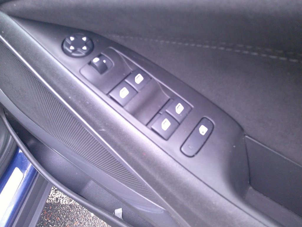 Used Vauxhall Crossland 2022 for sale - 76647219: Photo 14