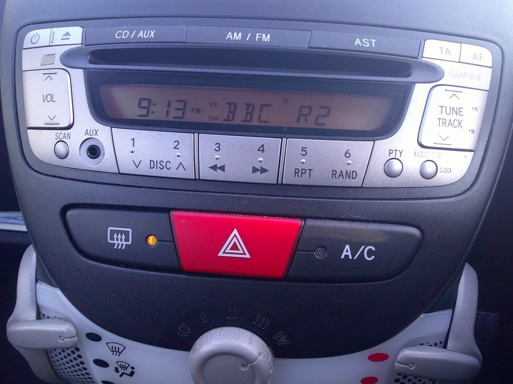 Used Peugeot 107 2014 for sale - 77313355: Photo 8