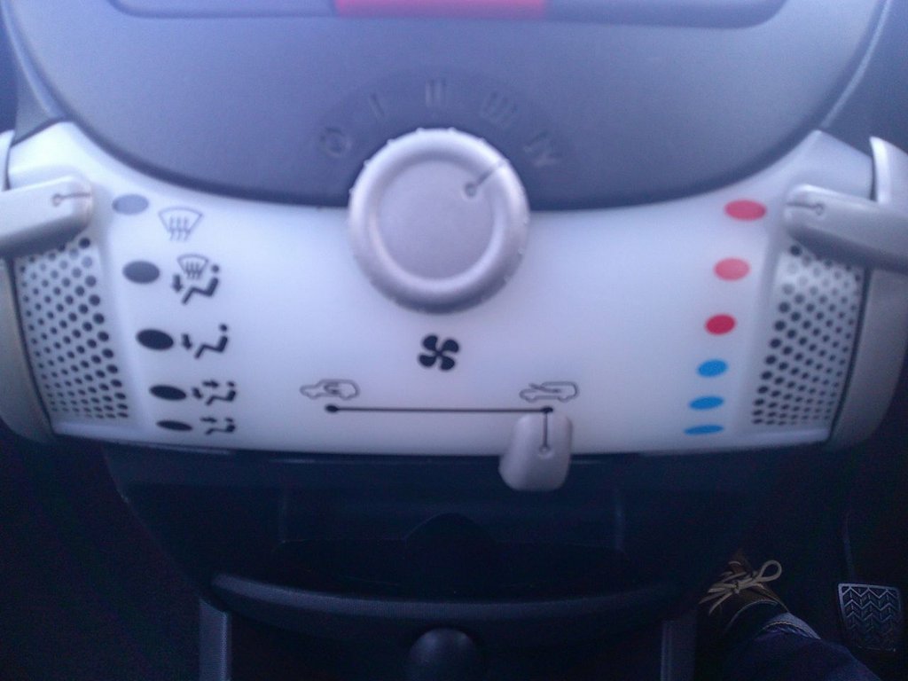 Used Peugeot 107 2014 for sale - 77313355: Photo 9