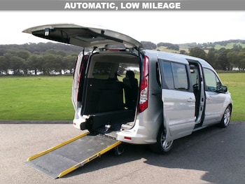 Used Ford Grand Tourneo Connect 2020 for sale - 79422804: Photo
