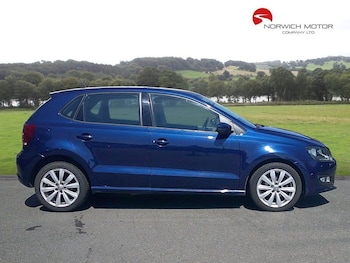 Used Volkswagen Polo 2014 for sale - 76934705: Photo