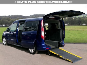 Used Ford Grand Tourneo Connect 2019 for sale - 78401159: Photo