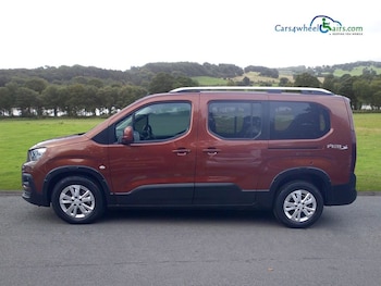 Used Peugeot Rifter 2021 for sale - 76647207: Photo