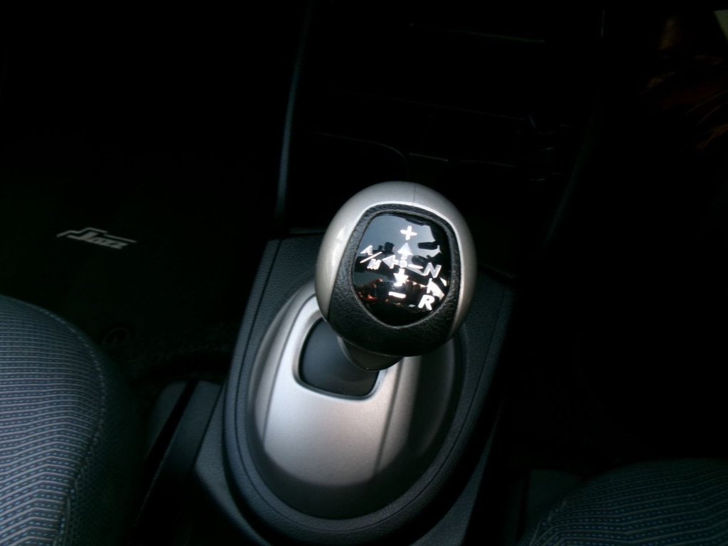 Used Honda Jazz 2010 for sale - 78200150: Photo 10