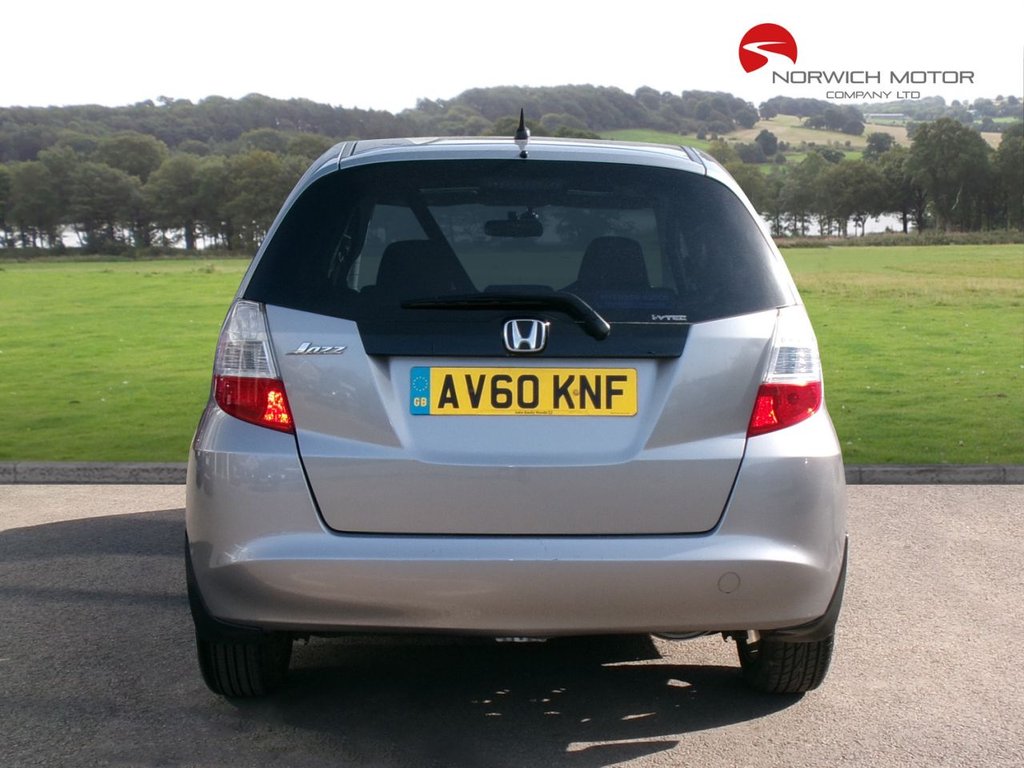 Used Honda Jazz 2010 for sale - 78200150: Photo 5