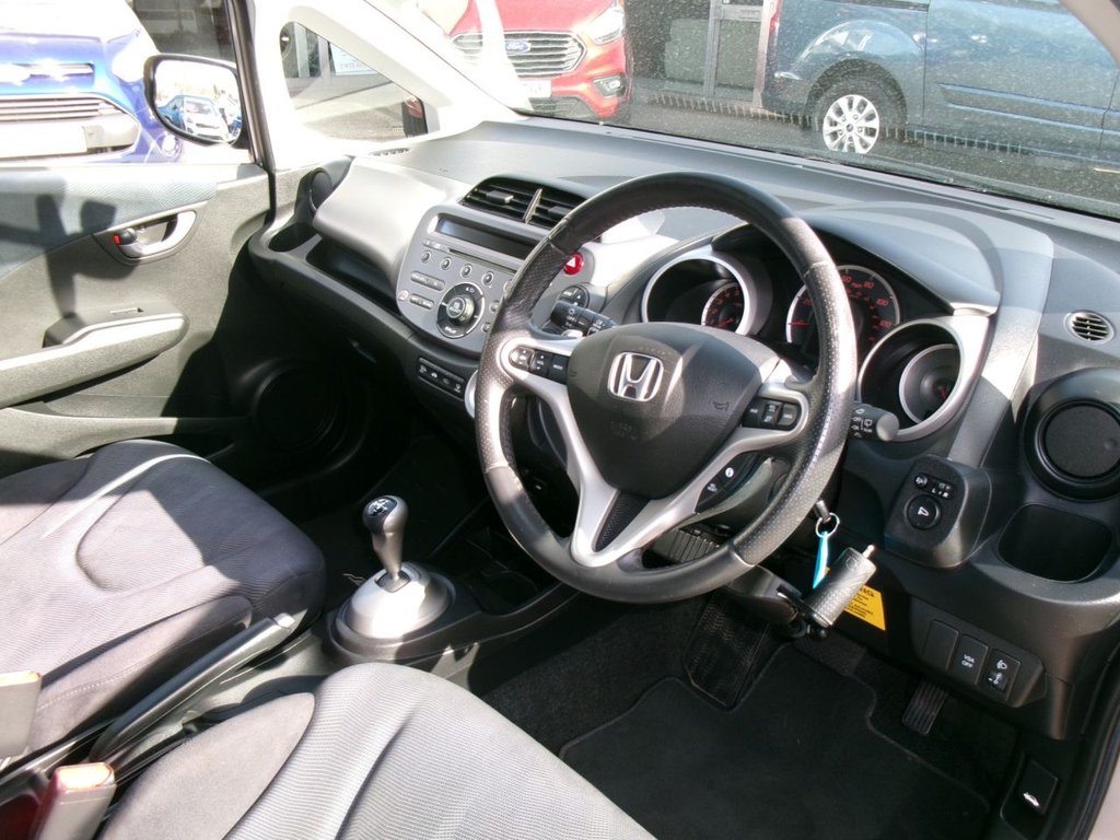 Used Honda Jazz 2010 for sale - 78200150: Photo 6