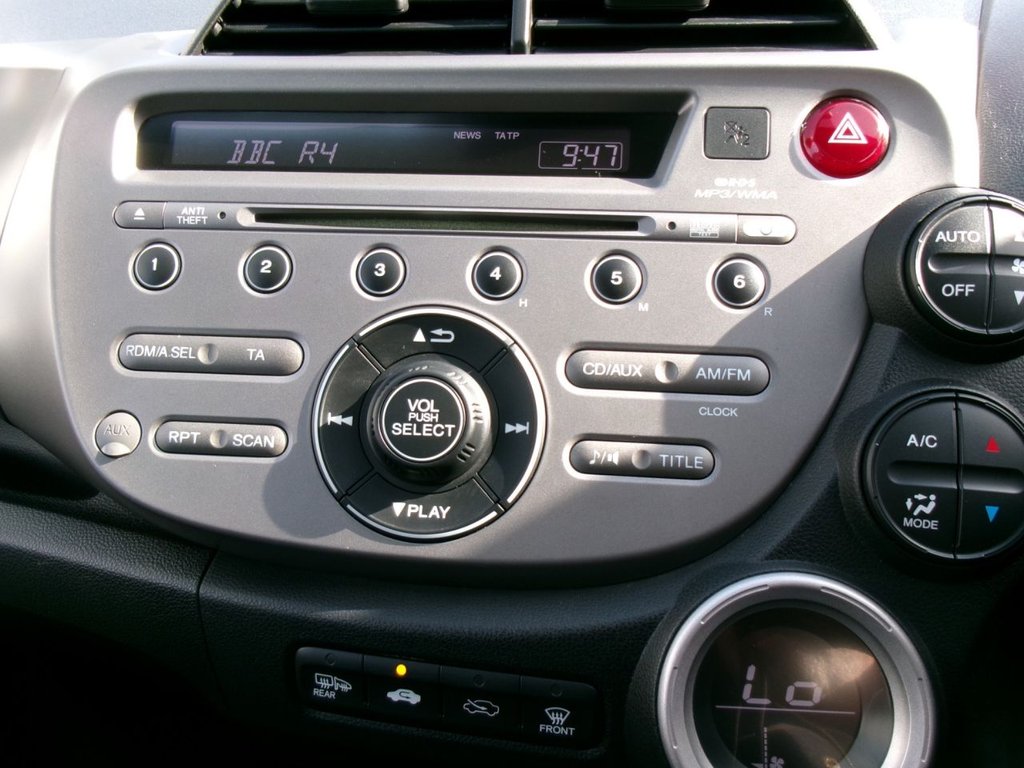 Used Honda Jazz 2010 for sale - 78200150: Photo 8