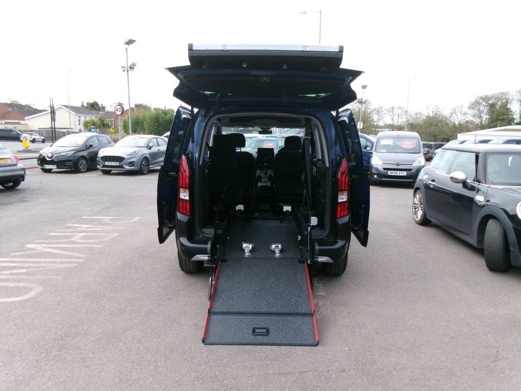 Used Peugeot Rifter 2023 for sale - 78134360: Photo 3