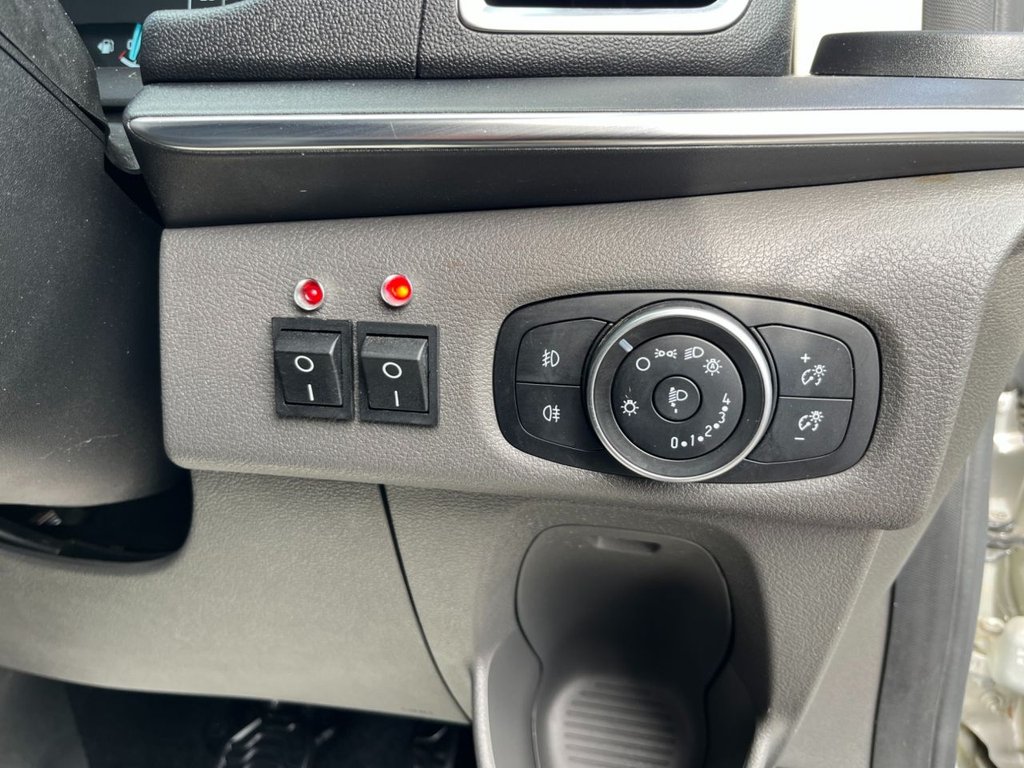 Used Ford Tourneo Custom 2020 for sale - 76647200: Photo 35