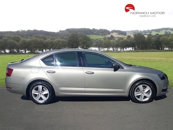 Used Skoda Octavia 2018 for sale - 76647194: Photo