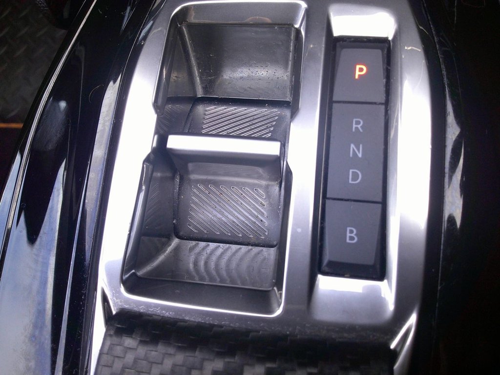 Used Peugeot 2008 2023 for sale - 76647215: Photo 12