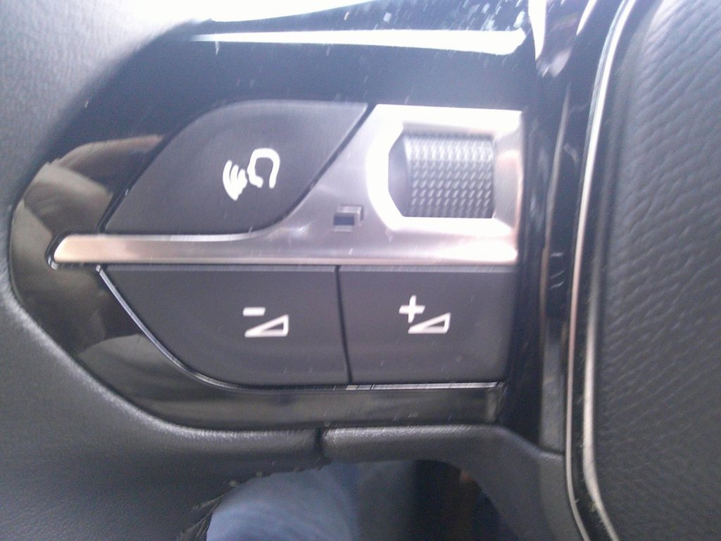 Used Peugeot 2008 2023 for sale - 76647215: Photo 13