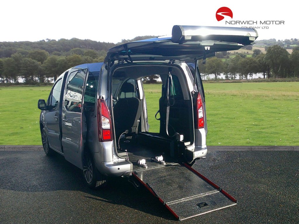 Used Peugeot Partner Tepee 2018 for sale - 76740220: Photo 2