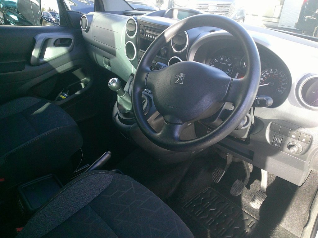 Used Peugeot Partner Tepee 2018 for sale - 76740220: Photo 9