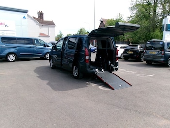 Used Peugeot Rifter 2025 for sale - 78372649: Photo