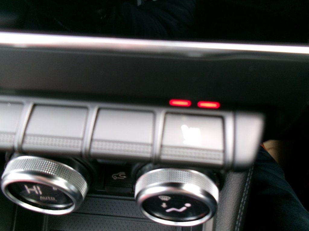 Used Renault Zoe 2022 for sale - 76647224: Photo 33