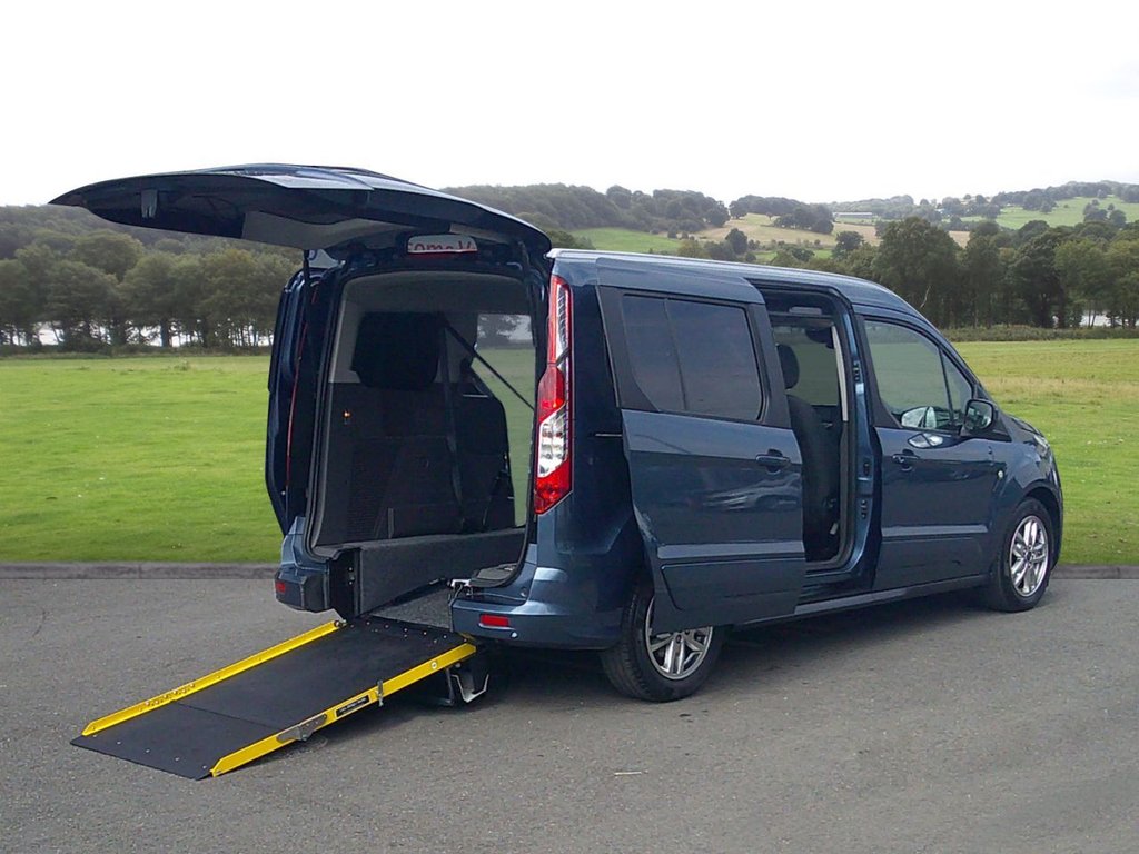 Used Ford Grand Tourneo Connect 2020 for sale - 77779944: Photo 2