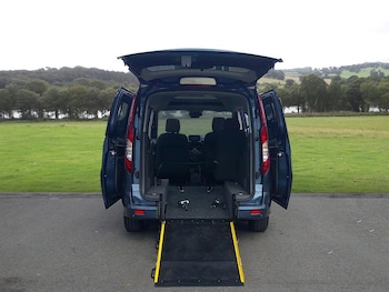 Used Ford Grand Tourneo Connect 2020 for sale - 77779944: Photo