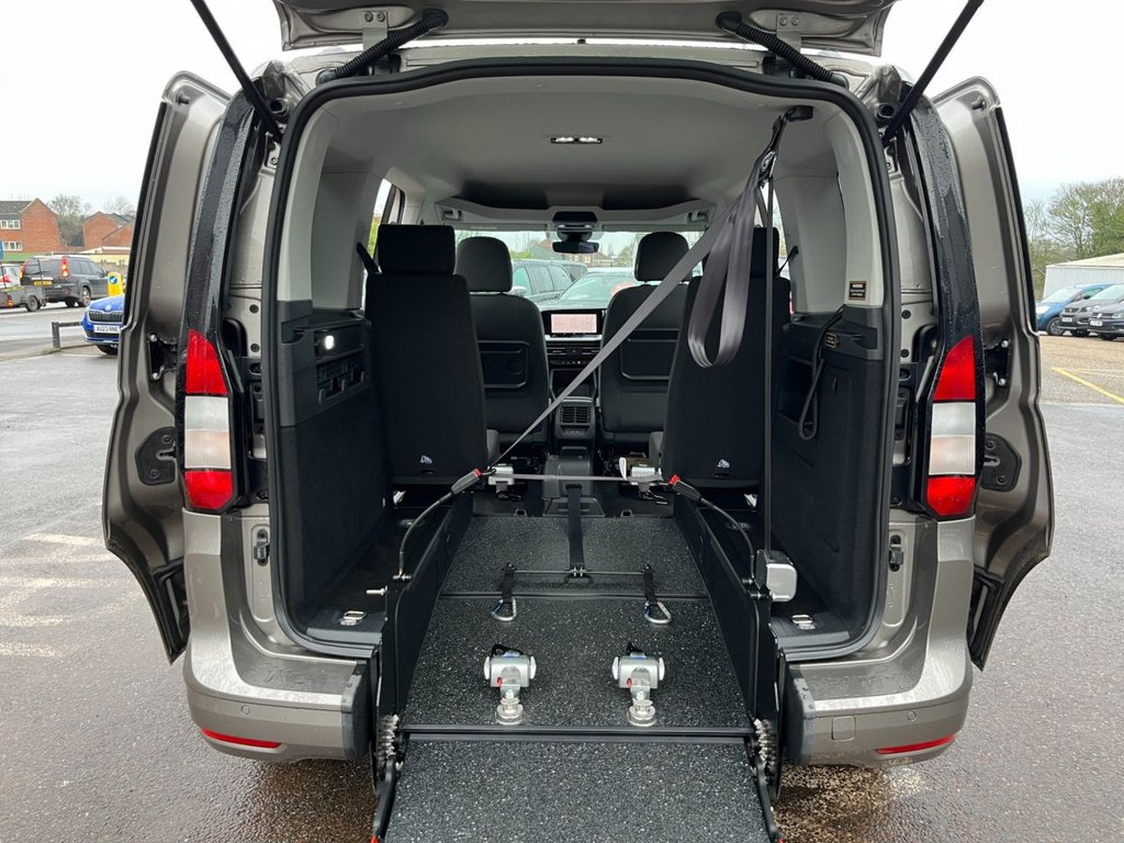 Used Ford Tourneo Connect 2024 for sale - 77356091: Photo 11