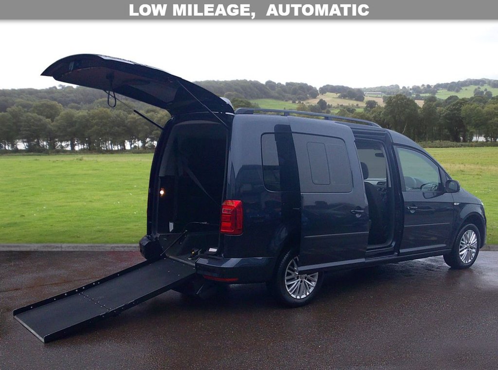 Used Volkswagen Caddy Maxi Life 2020 for sale - 77668970: Photo 2