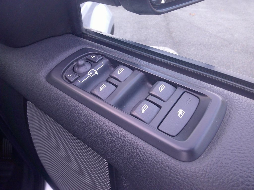 Used Land Rover Discovery 2013 for sale - 76710819: Photo 8