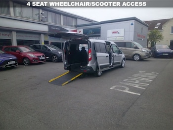 Used Ford Grand Tourneo Connect 2018 for sale - 75606952: Photo