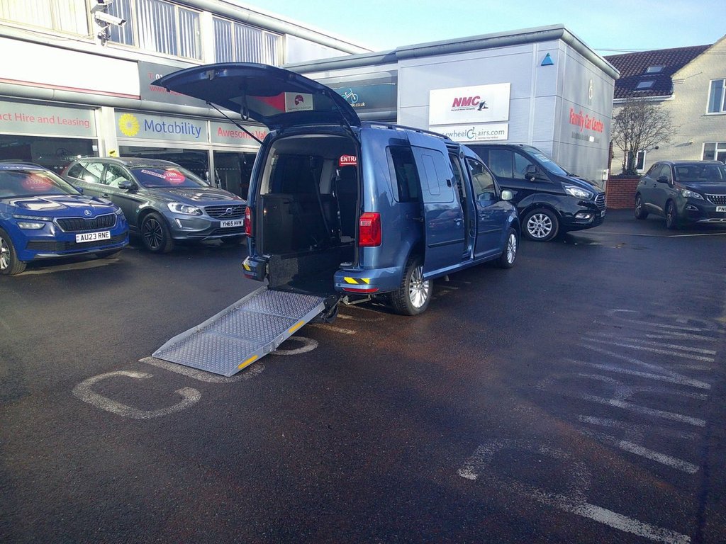 Used Volkswagen Caddy Maxi Life 2016 for sale - 77313334: Photo 2