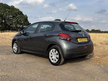 Used Peugeot 208 2015 for sale - 79255004: Photo