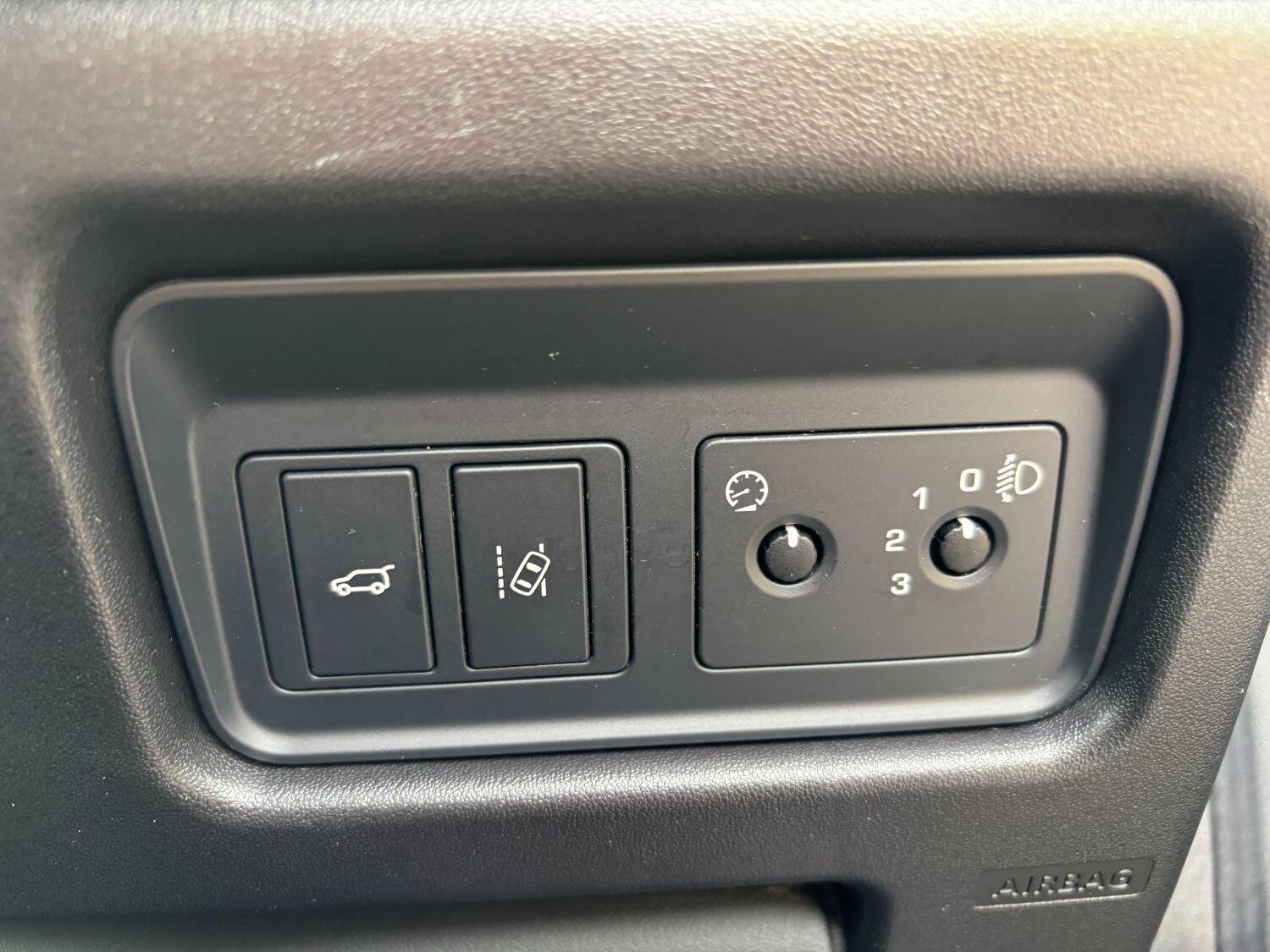 Used Land Rover Discovery Sport 2016 for sale - 76436375: Photo 31