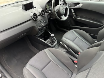 Used Audi A1 2011 for sale - 76758875: Photo