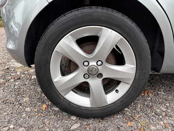 Used Vauxhall Corsa 2012 for sale - 76211940: Photo 16