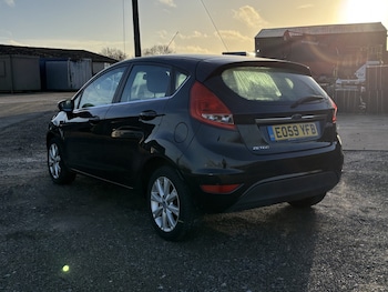 Used Ford Fiesta 2009 for sale - 77303810: Photo