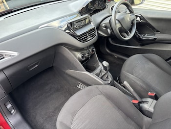 Used Peugeot 208 2013 for sale - 77195479: Photo