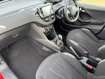 Used Peugeot 208 2014 for sale - 77758990: Photo