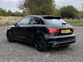 Used Audi A1 2011 for sale - 76198303: Photo