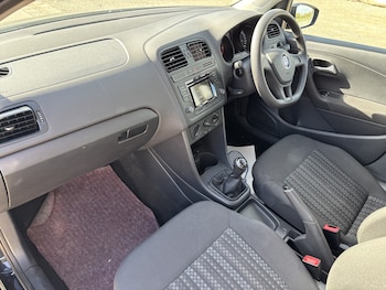 Used Volkswagen Polo 2015 for sale - 78213618: Photo