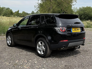 Used Land Rover Discovery Sport 2016 for sale - 76793185: Photo