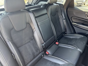 Used Volvo XC60 2018 for sale - 79476647: Photo