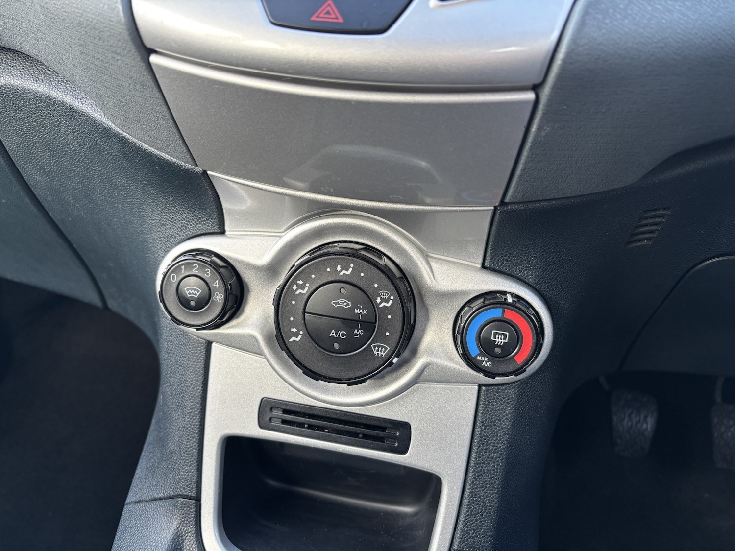 Used Ford Fiesta 2011 for sale - 77101376: Photo 30