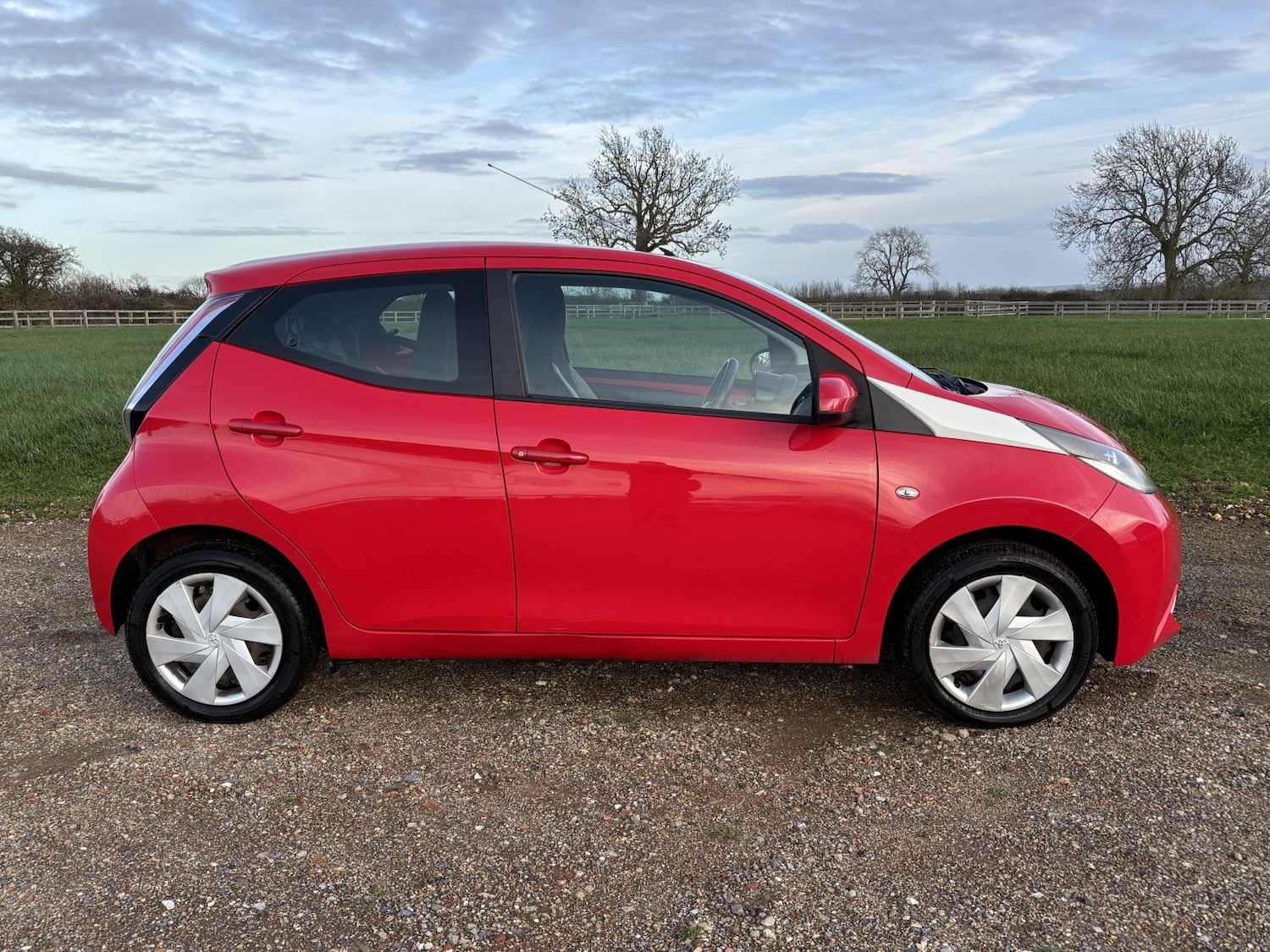 Used Toyota AYGO 2014 for sale - 77201250: Photo 11