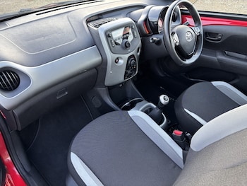 Used Toyota AYGO 2014 for sale - 77201250: Photo