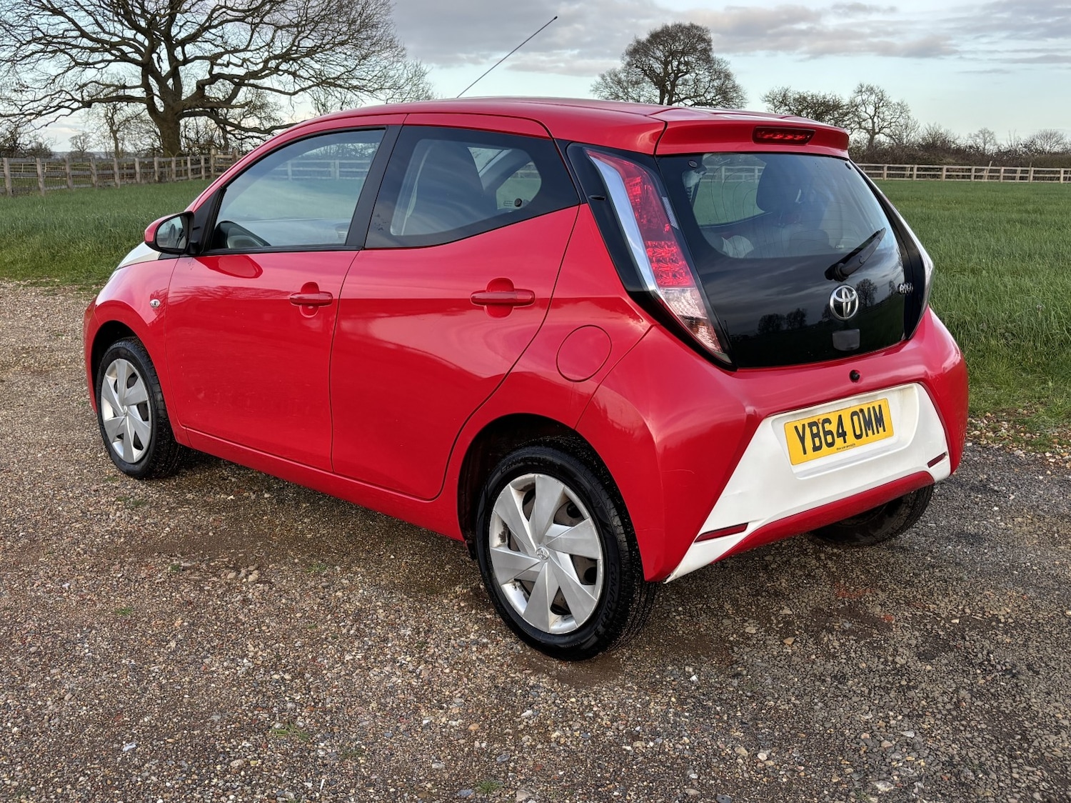 Used Toyota AYGO 2014 for sale - 77201250: Photo 3