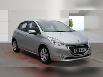 Used Peugeot 208 2015 for sale - 79029982: Photo
