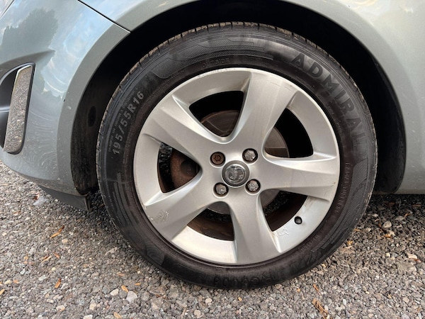 Used Vauxhall Corsa 2013 for sale - 76211748: Photo 21