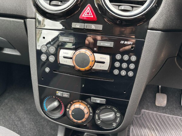 Used Vauxhall Corsa 2013 for sale - 76211748: Photo 29