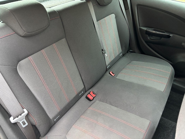 Used Vauxhall Corsa 2013 for sale - 76211748: Photo 4
